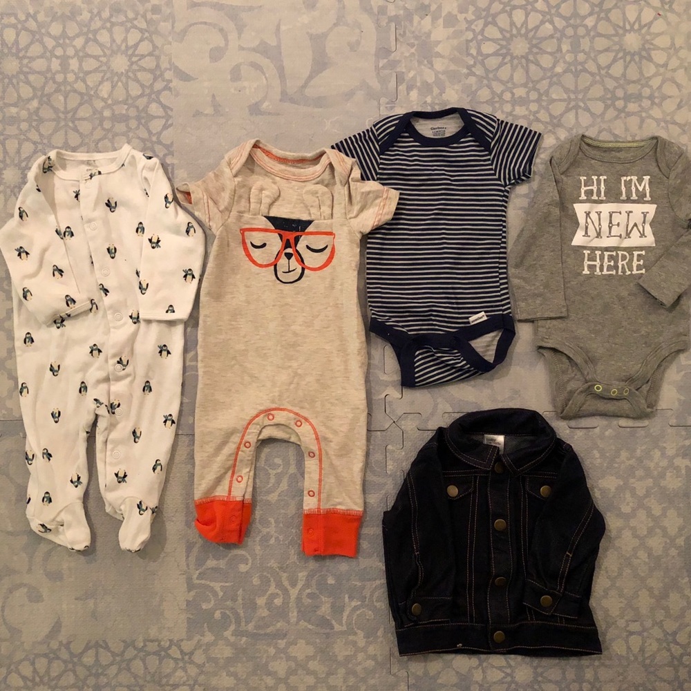 Lot of baby clothes 0-6 months, cat & jack, gerber